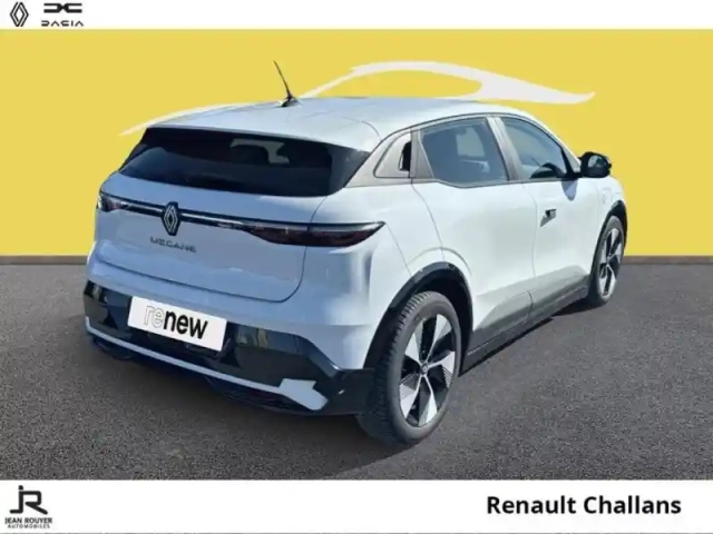 Renault Megane e-tech electric ev40 130ch equilibre standard charge — photo 12