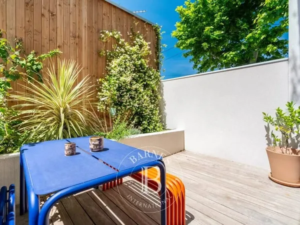 LOCATION MEUBLEE - MARSEILLE 8 - VIEILLE CHAPELLE - APPARTEMENT 120m² - 3 CHAMBRES - 2 PLACES DE PAR