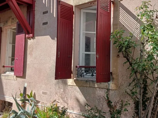 A louer chambre meublée