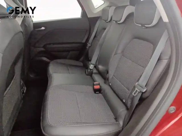 Renault Captur e-tech 145 - 21 — photo 25