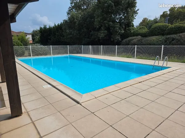 Appartement T2 de 45 m² avec terrasse, piscine et 2 parkings