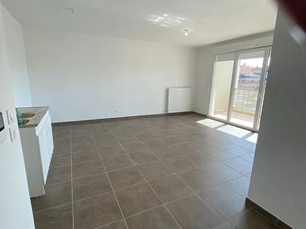 TRETS-T3 avec terrasse et balcon-SUD-à Louer