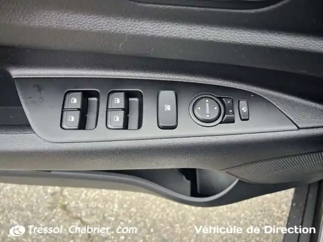 Kia Stonic 1.0 t-gdi 115 ch mhev dct7 — photo 27