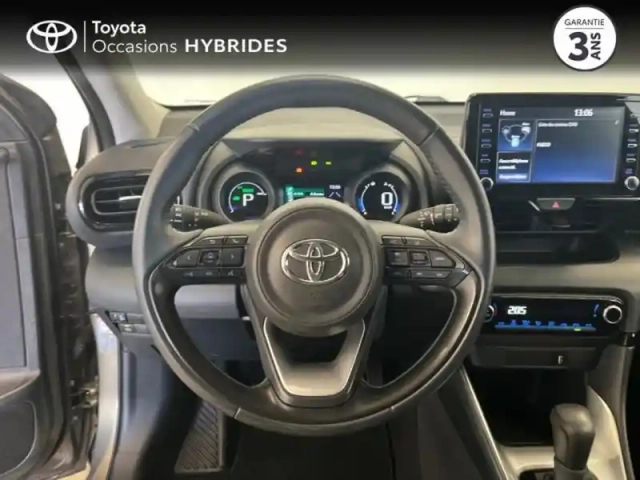 Toyota Yaris 116h design 5p my21 — photo 9
