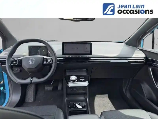 Mg Mg4 electric 64kwh - 150 kw 2wd — photo 18