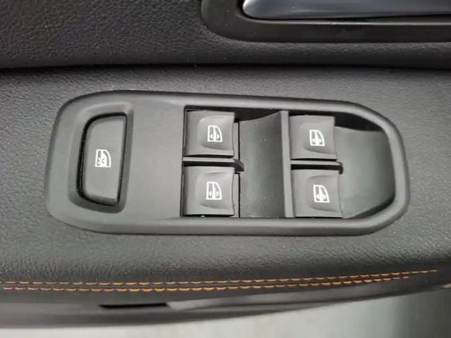 Dacia Duster tce 150 fap 4x2 edc — photo 31