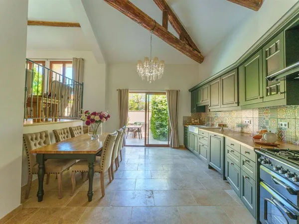 Maison 9 pièces 250 m²