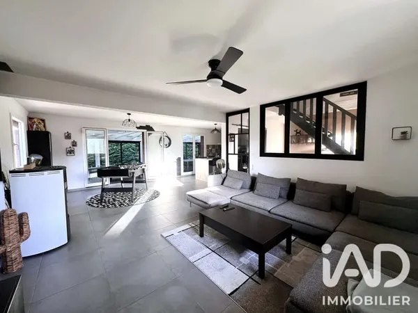 Maison 7 pièces 195 m²