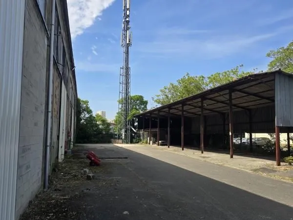 Bâtiment 7 500 m²