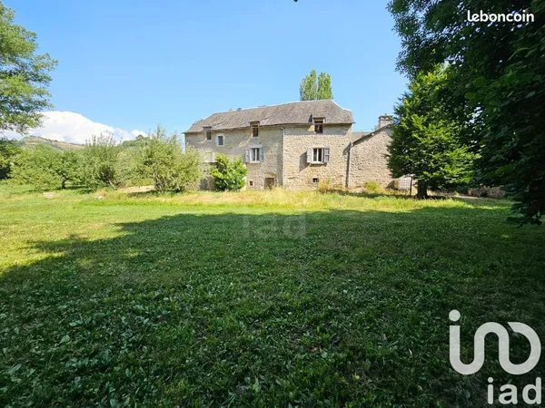 Propriété 11 pièces 296 m²