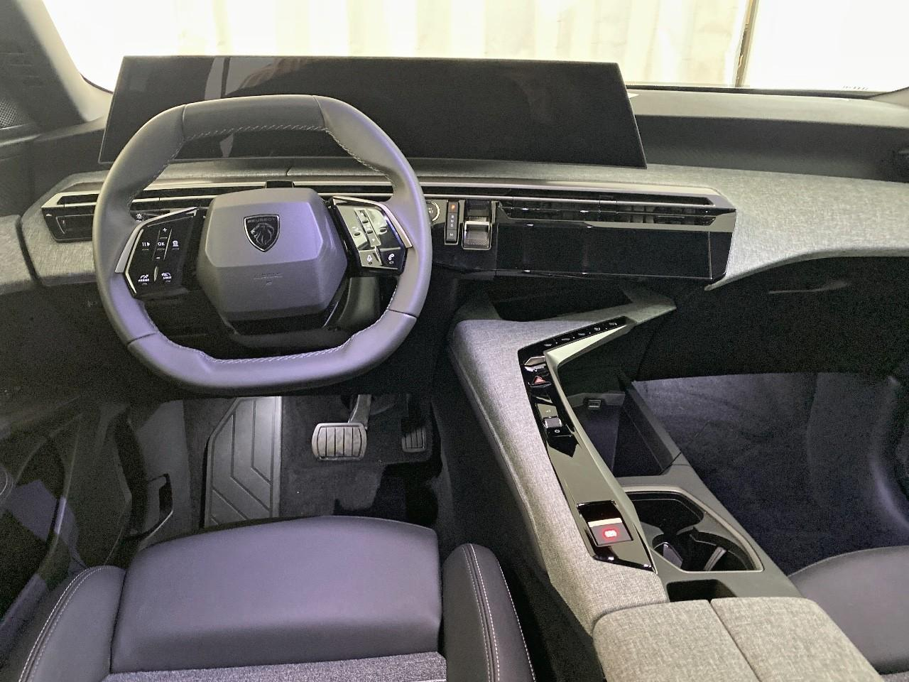 Peugeot 5008 hybrid 145 ch e-dcs6 allure — photo 8