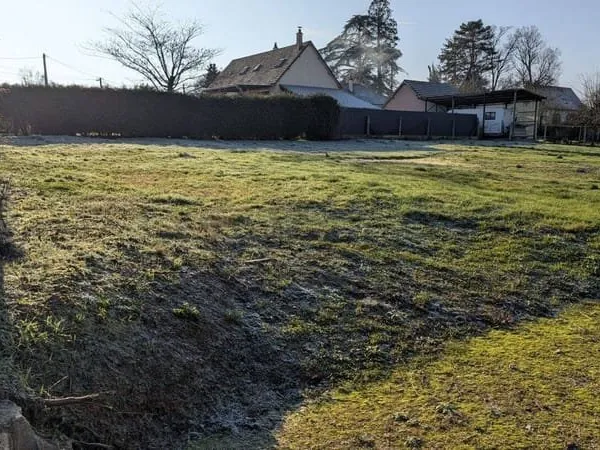 Terrain 604 m²