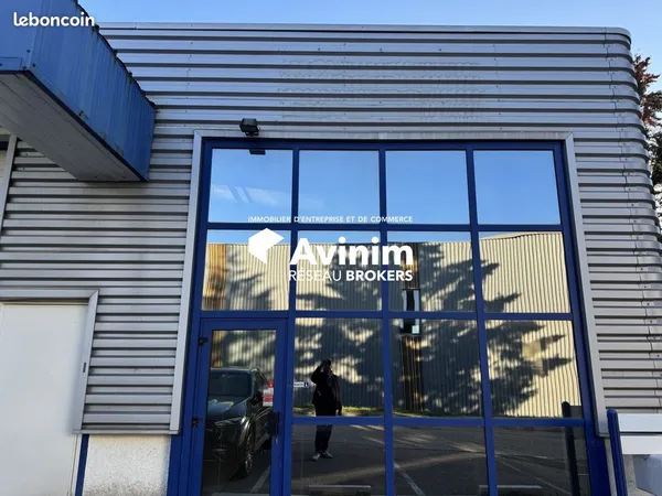 Bureaux, atelier 169 m² Saint-Genis-Laval