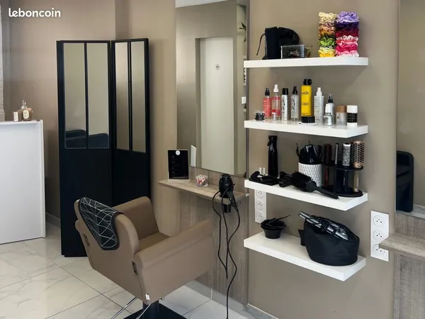 Local professionnel à louer - coiffure / esthétique