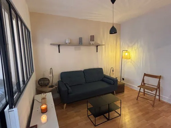 2 pièces meublé 26 m² - Asnières-sur-Seine - Chambre séparée avec verrière