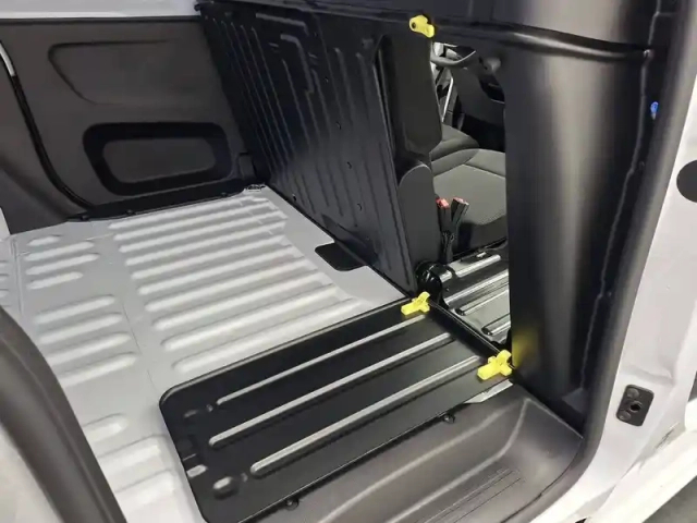 Peugeot Partner fourgon m 650 kg bluehdi 100 s&amp;s bvm6 — photo 10