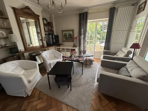 Magnifique maison 4 chambres + 100m² de garage