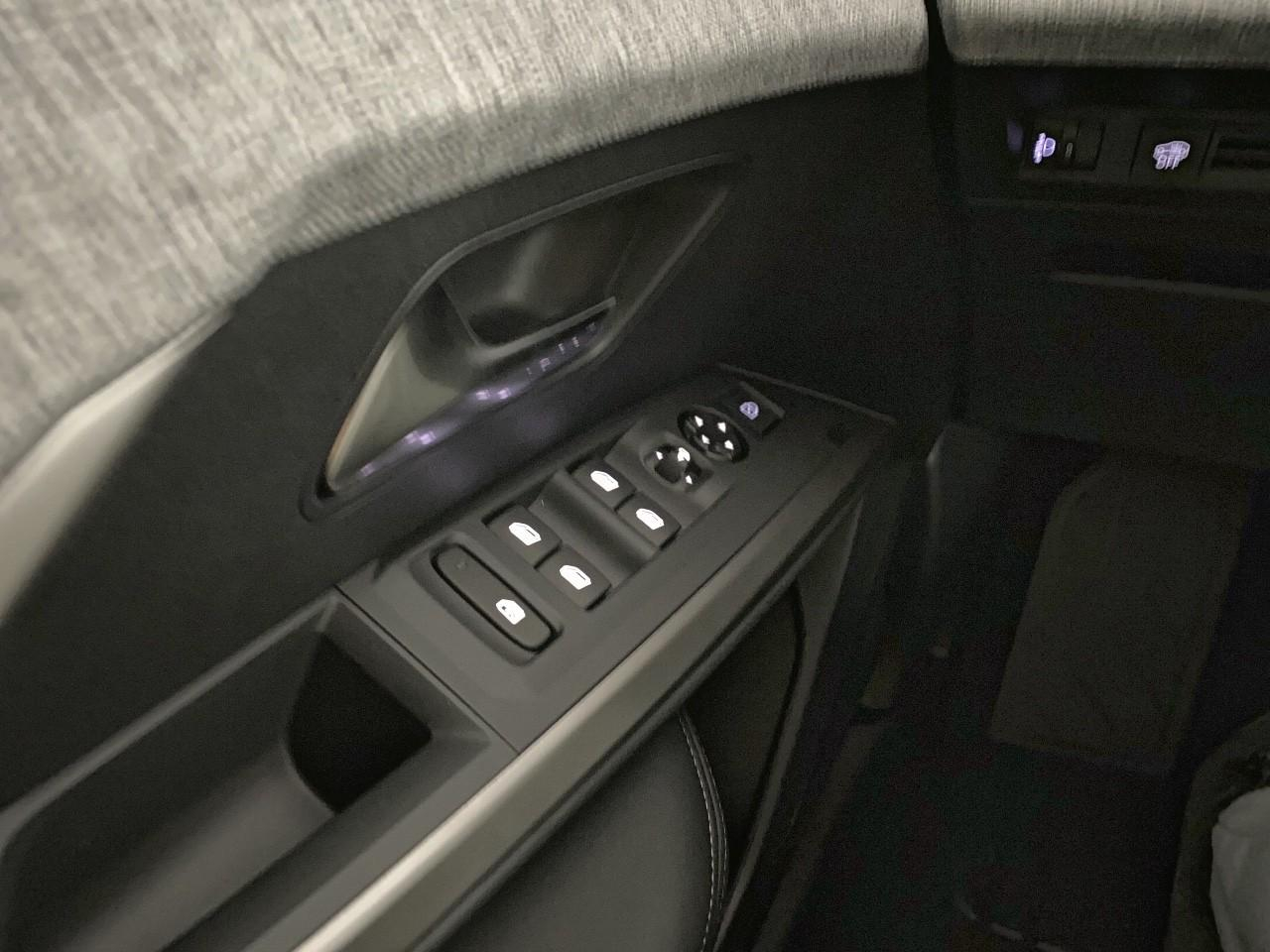 Peugeot 3008 hybrid 145 e-dcs6 allure — photo 20