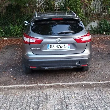 Place de parking proche Metro Borderouge dans residence