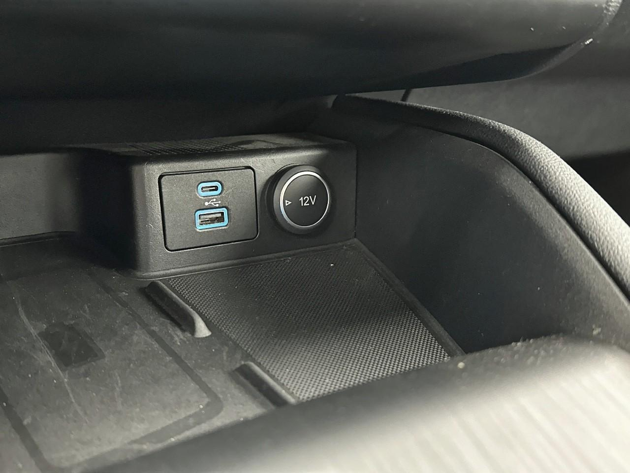 Ford Kuga 2.5 duratec 225 ch powersplit phev e-cvt s&s titan — photo 24