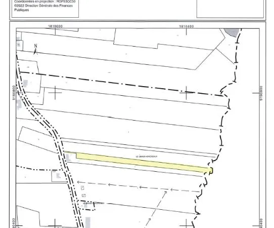 Terrain 6351 m²