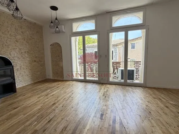 ENSEMBLE IMMOBILIER COMPRENANT 3 APPARTEMENTS
