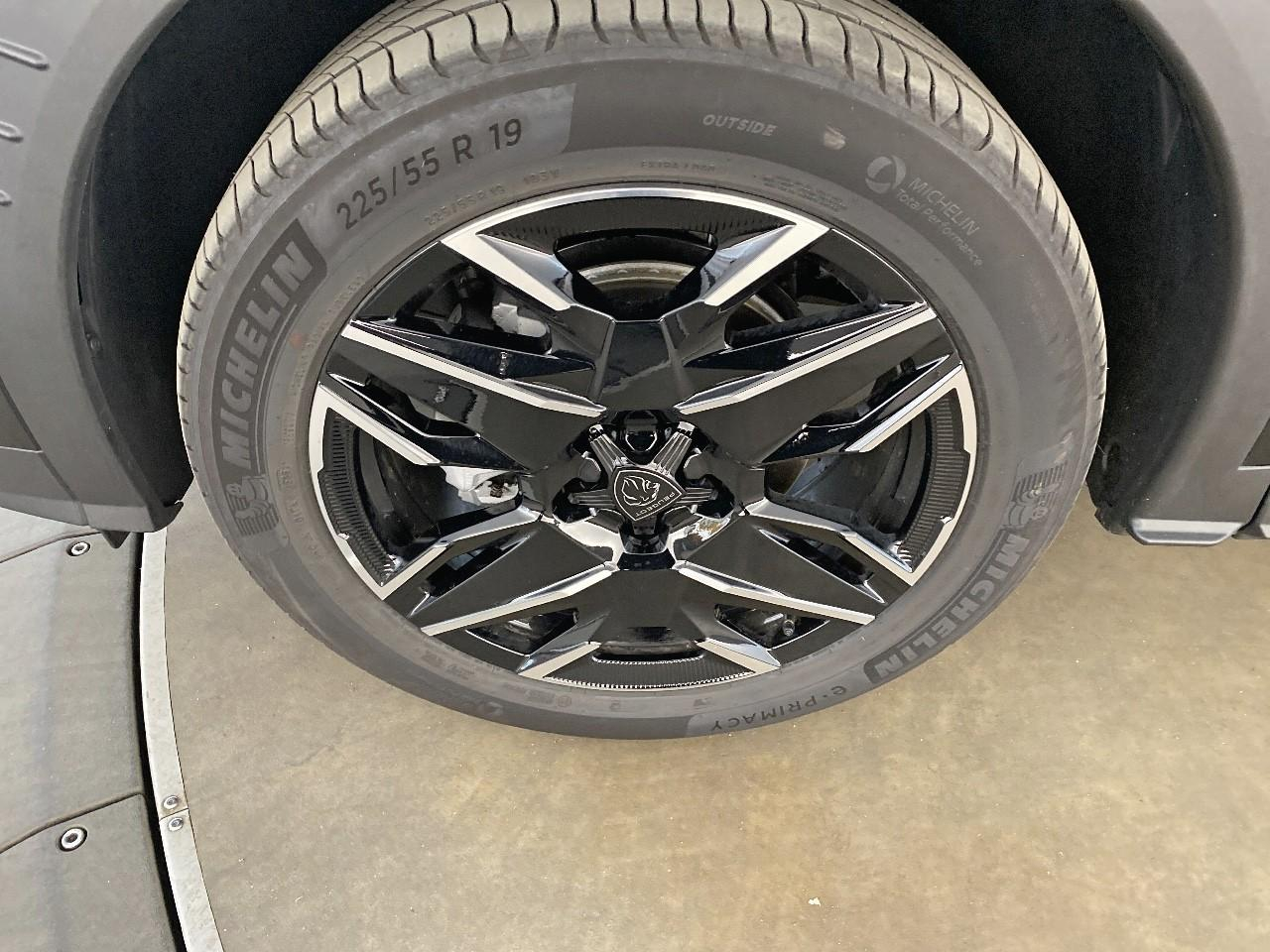 Peugeot 3008 hybrid 145 e-dcs6 gt — photo 11