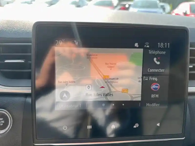 Renault Captur e-tech 145 - 21 — photo 24