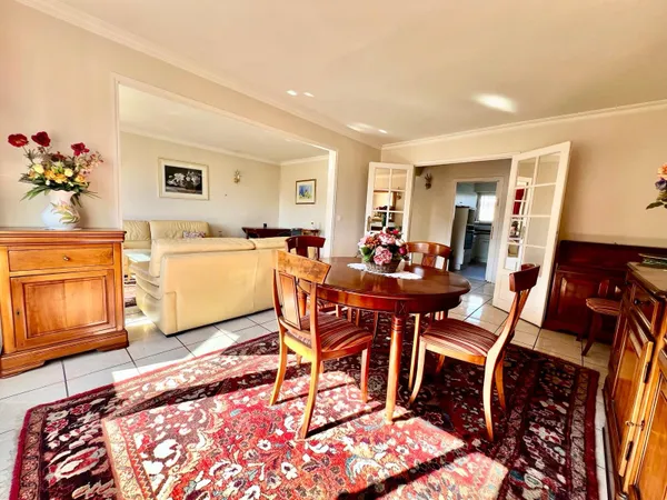 En plein coeur d'Enghien les Bains , vends appartement de 4 pieces