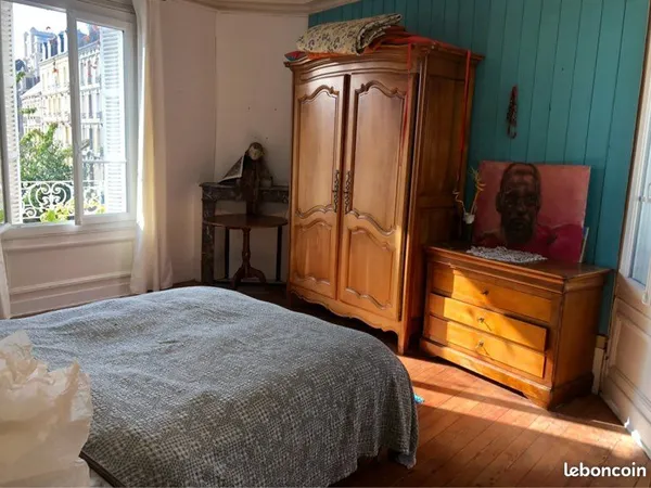 Chambre de 21 m2 avec SDD privative dans maison où je réside au Havre