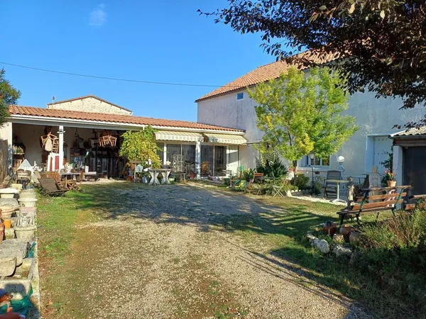 Maison plain-pied de 113 m2 + grenier aménageable de 200 m2