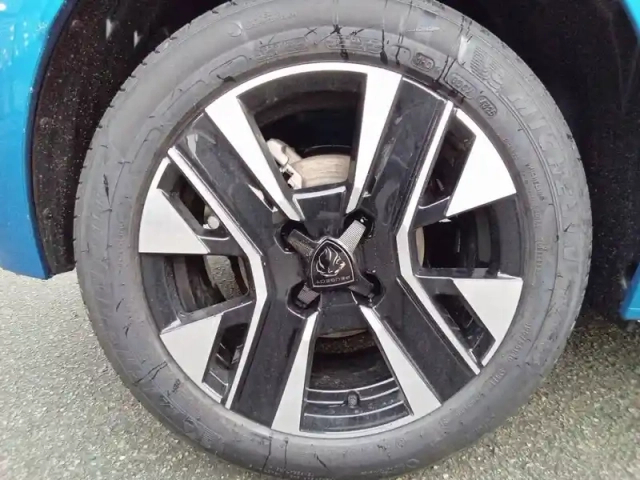 Peugeot 208 hybrid 110 e-dcs6 — photo 34