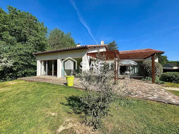 Maison d'architecte, 125 m² habitables, 3 chambres