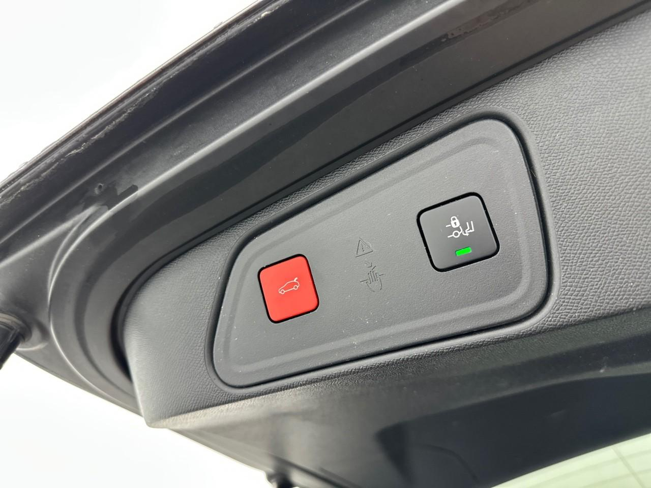 Peugeot 3008 hybrid 225 e-eat8 allure pack — photo 32