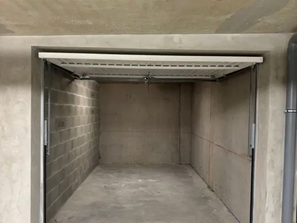 Location GARAGE/BOX Sécurisé
