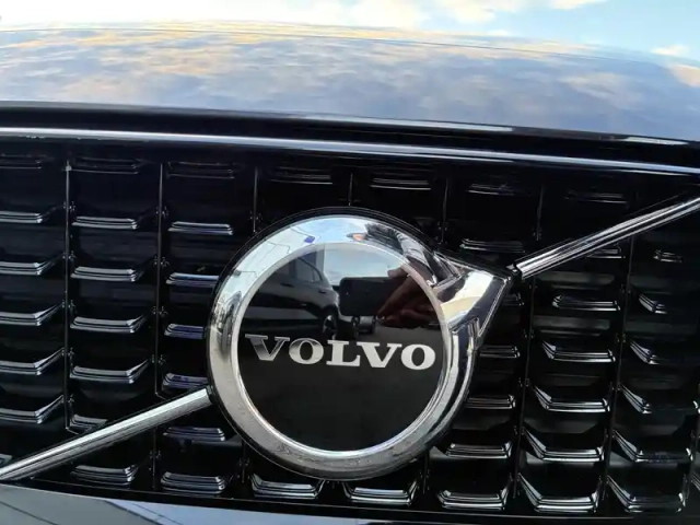 Volvo V60 b4 197 ch dct7 — photo 16