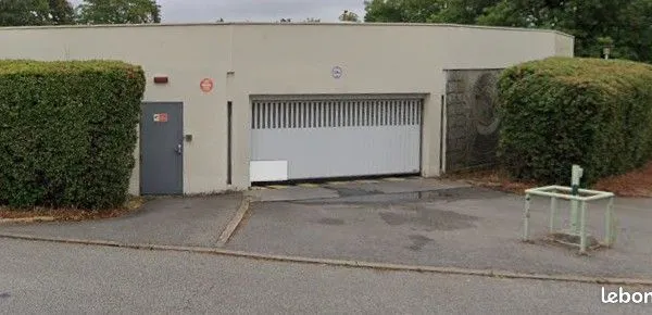 Place de parking couverte