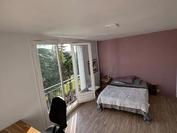 Studio 25m² centre La Riche + parking