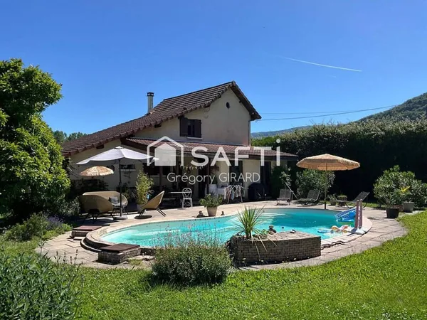 Maison 6 pièces 140 m²