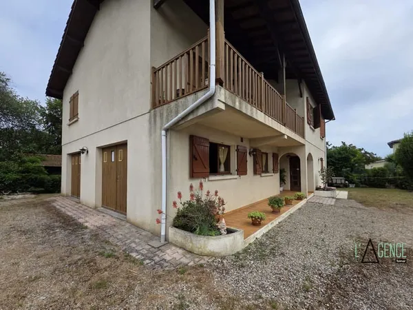 Maison familiale 140m², à fort potentiel à Mérignac quartier