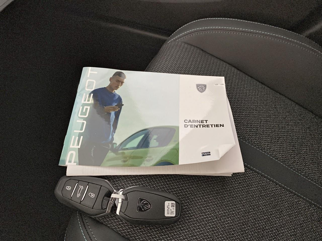 Peugeot 308 hybrid 145 e-dcs6 allure — photo 18