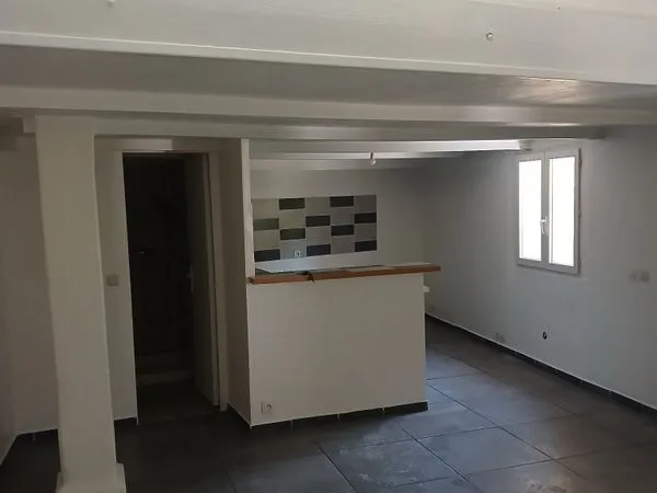 Appartement 3 pièces 1er étage à louer 60 m²