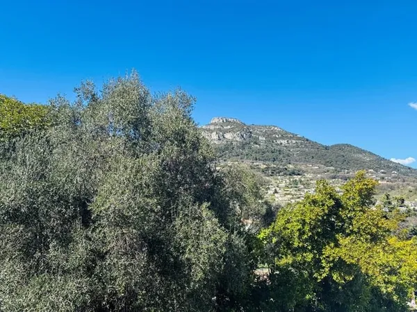 La Gaude : Terrain constructible viabilisé