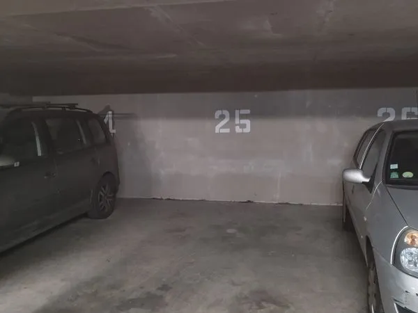 🚗 Parking couvert et sécurisé - Épinay-sur-Seine (Les Mobiles)