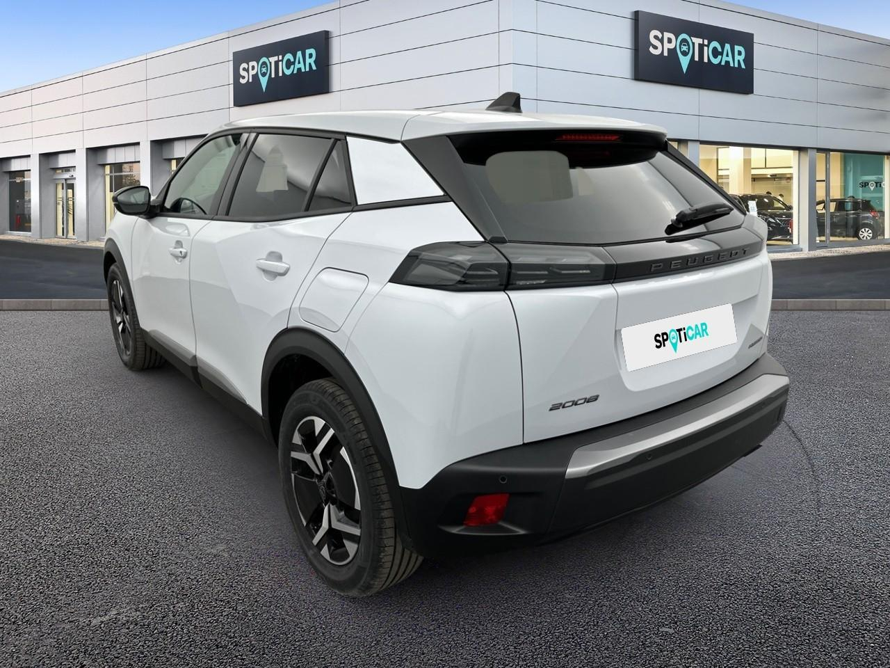 Peugeot 2008 hybrid 110 e-dcs6 allure — photo 7