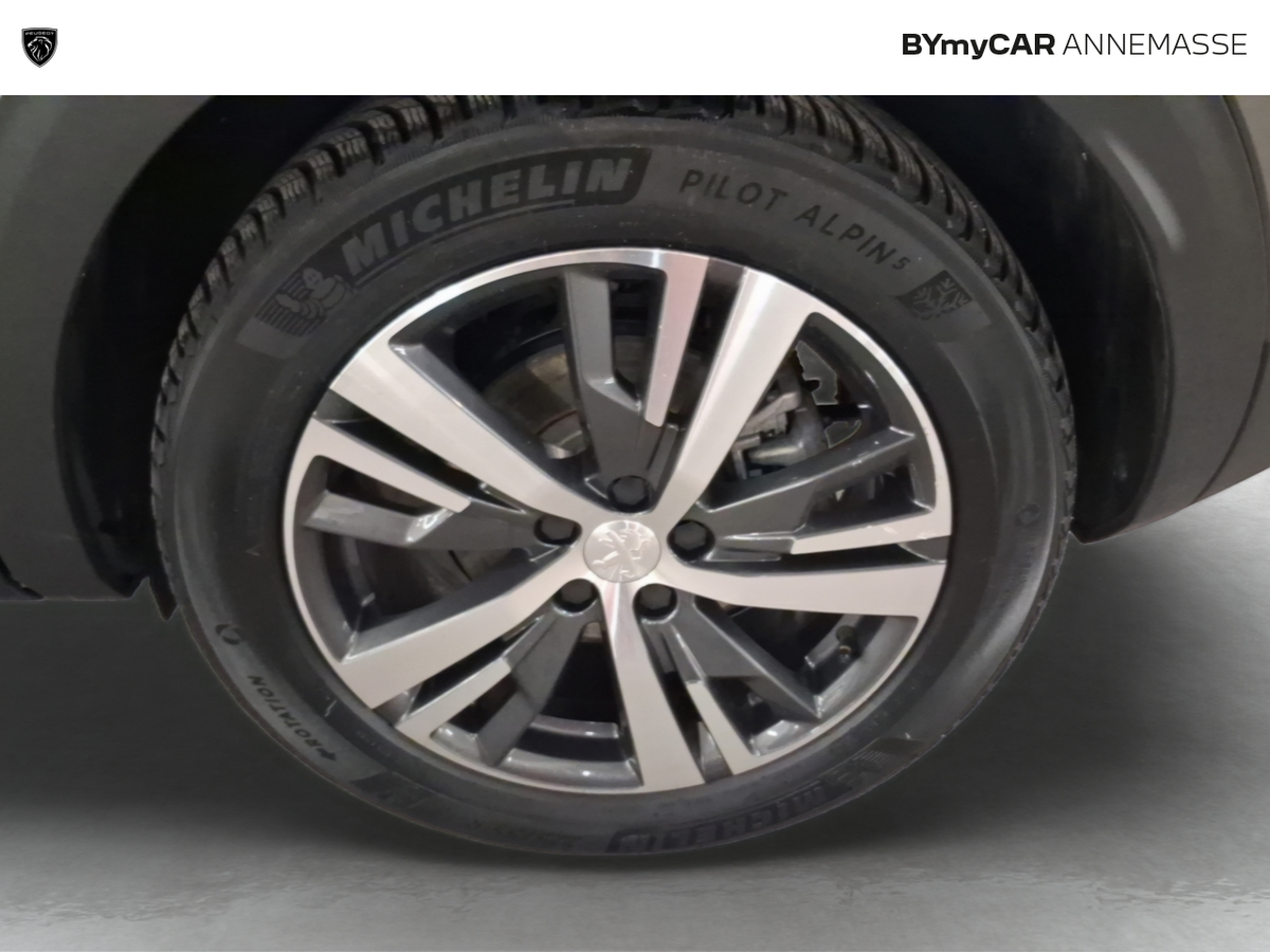 Peugeot 3008 Hybrid 225 e-EAT8 — photo 15