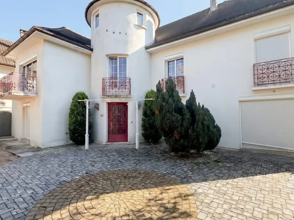Magnifique maison de maître au charme exceptionnel à Lure