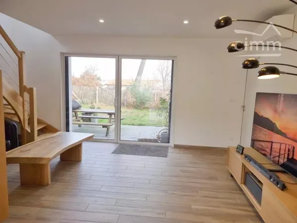 Maison individuelle récente avec garage et jardin DPE A/A