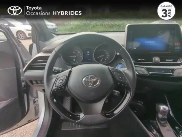 Toyota C-Hr 122h distinctive 2wd e-cvt rc18 — photo 9