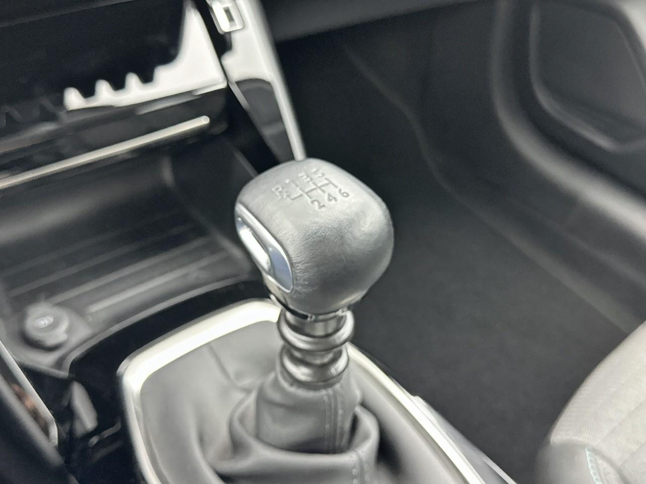Peugeot 208 puretech 100 s&s bvm6 allure — photo 27